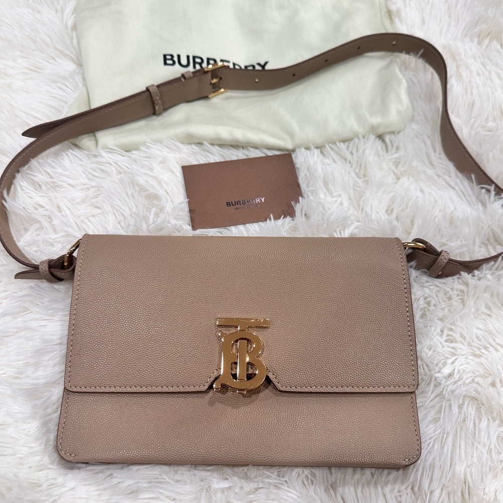 Like new Burberry bag 99% new